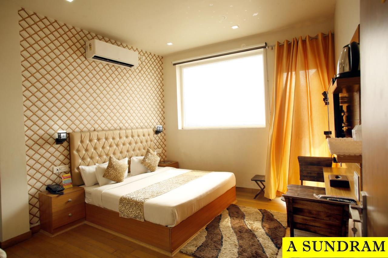 Hotel L'Avenir Rohtak Exterior photo