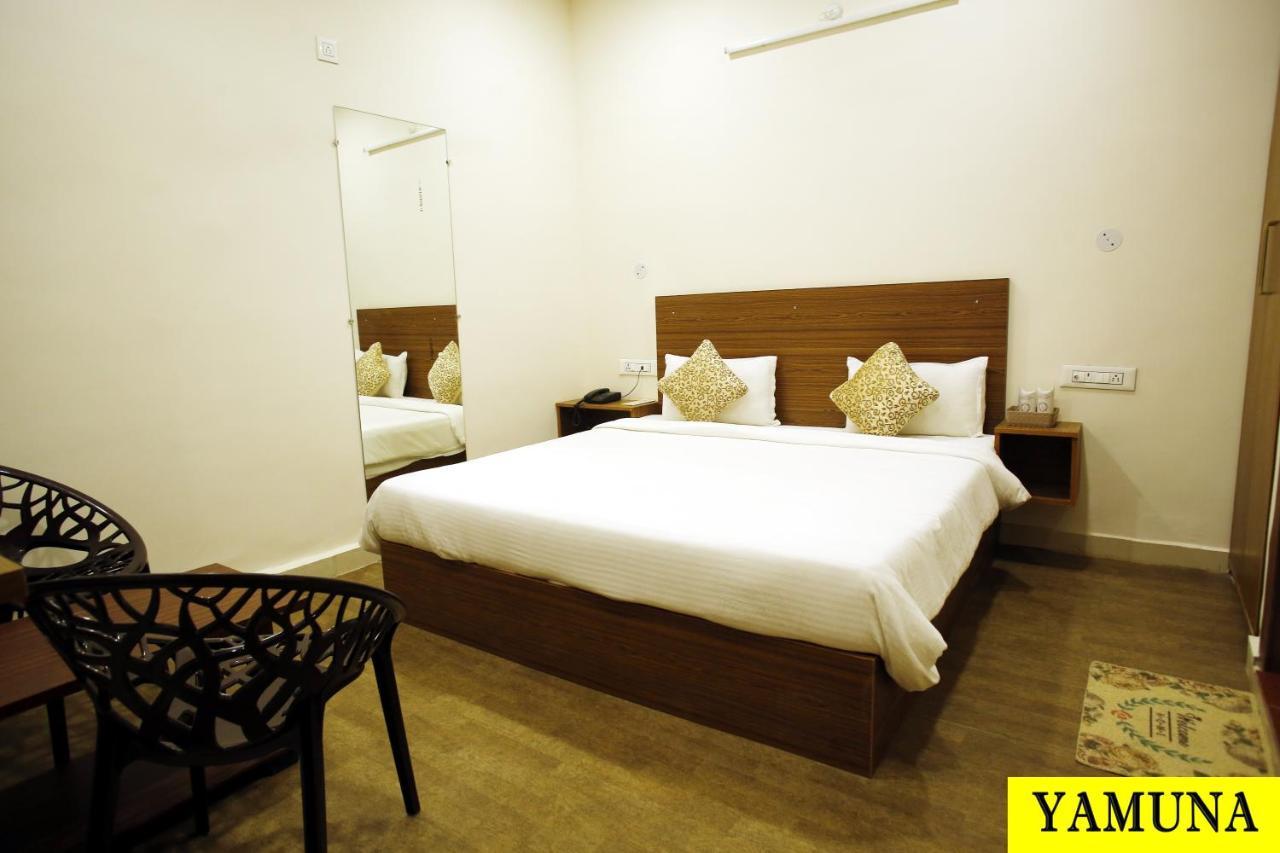 Hotel L'Avenir Rohtak Exterior photo